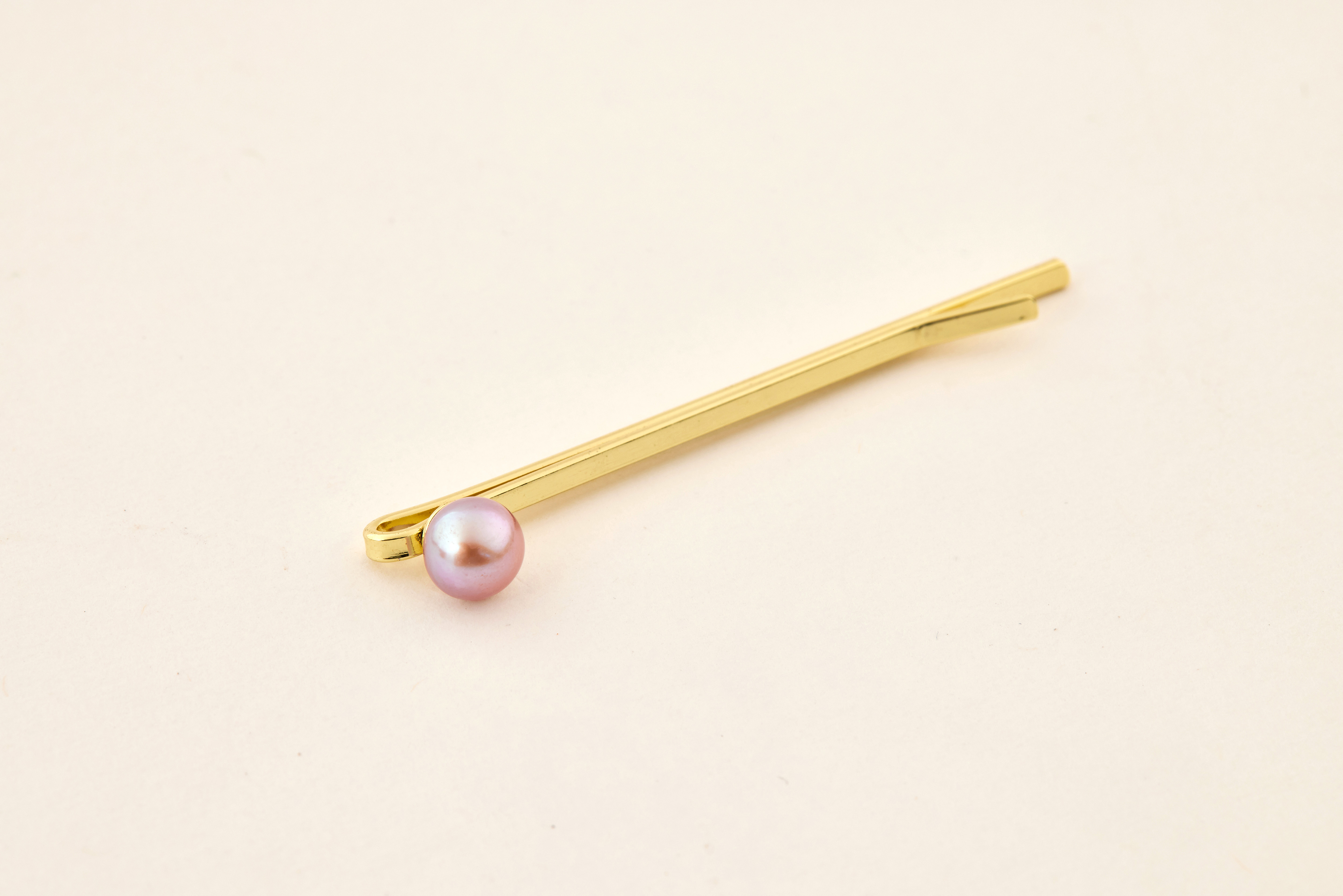 多角度單品照，展示髮夾造型與做工精緻