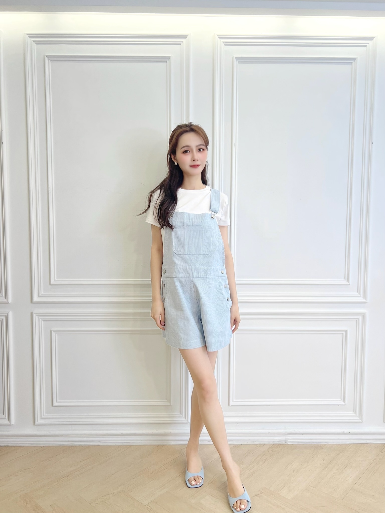 休閒感牛仔吊帶短褲