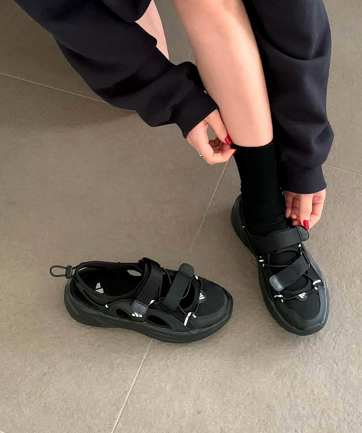 adidas Ozwave 黑色 溯溪鞋 涼鞋 運動拖鞋 抗衝擊 防滑 耐磨 情侶款 涼感輕量 涼拖鞋 男女同款 夏季水陸鞋 Jun25