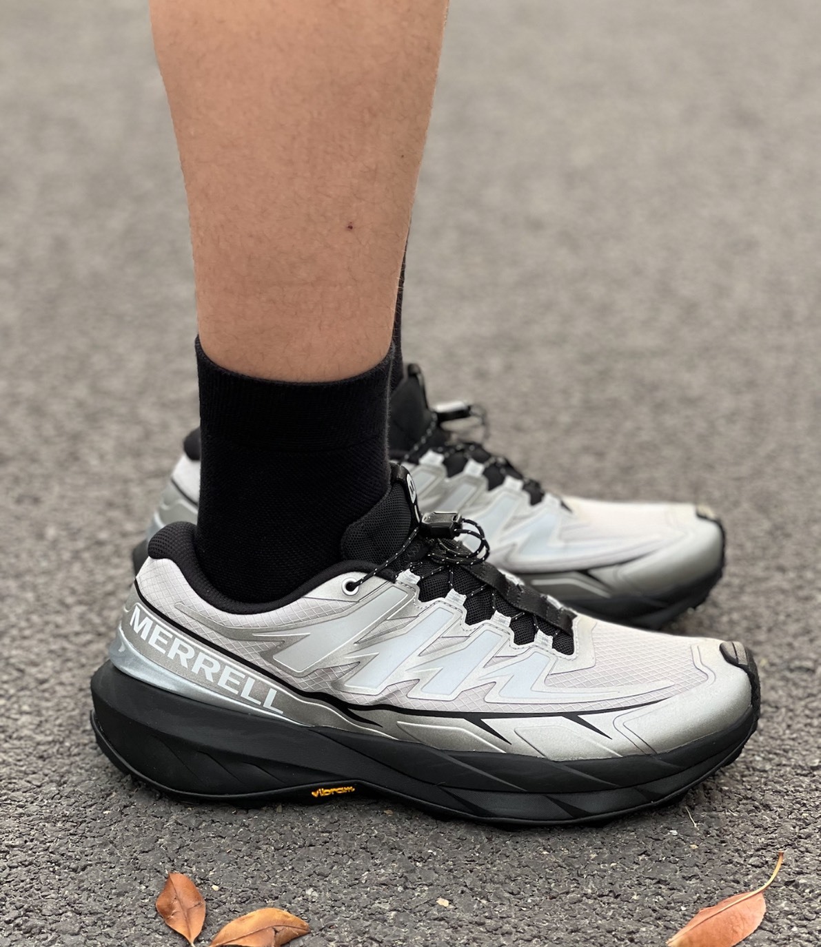 MERRELL 邁樂 VAST SKY 越野跑鞋 灰銀色 戶外機能鞋 舒適減震 防滑耐磨 透氣輕量 男女同款 登山鞋 運動鞋