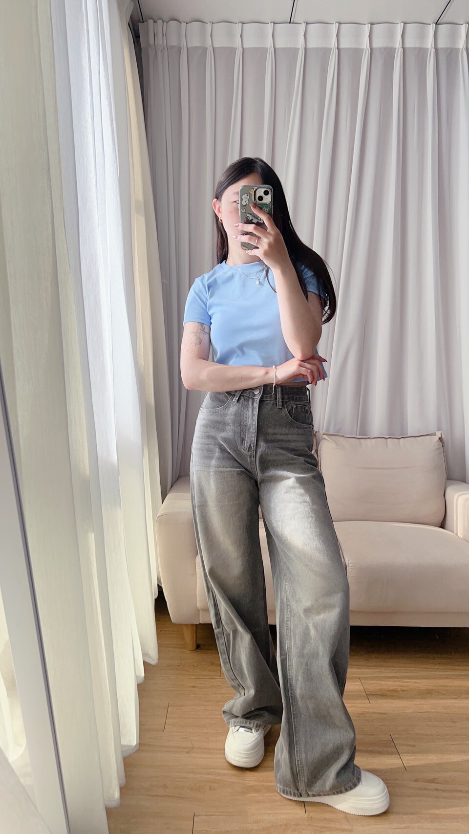 刷白直筒修身牛仔褲