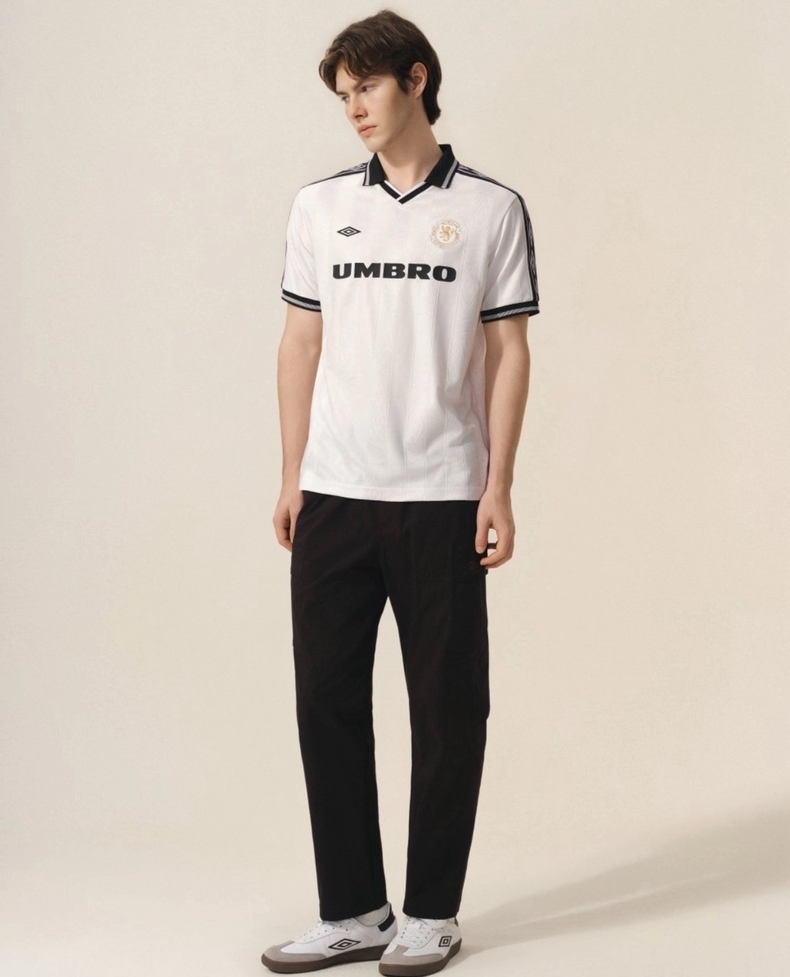 Umbro 茵寶 美式復古 條紋 白色Polo衫 足球文化系列 字母徽章 短袖上衣 男女同款 運動休閒百搭T恤 Polo潮T Jun25