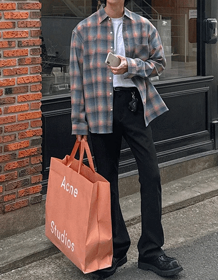 極光寬鬆版型格紋襯衫