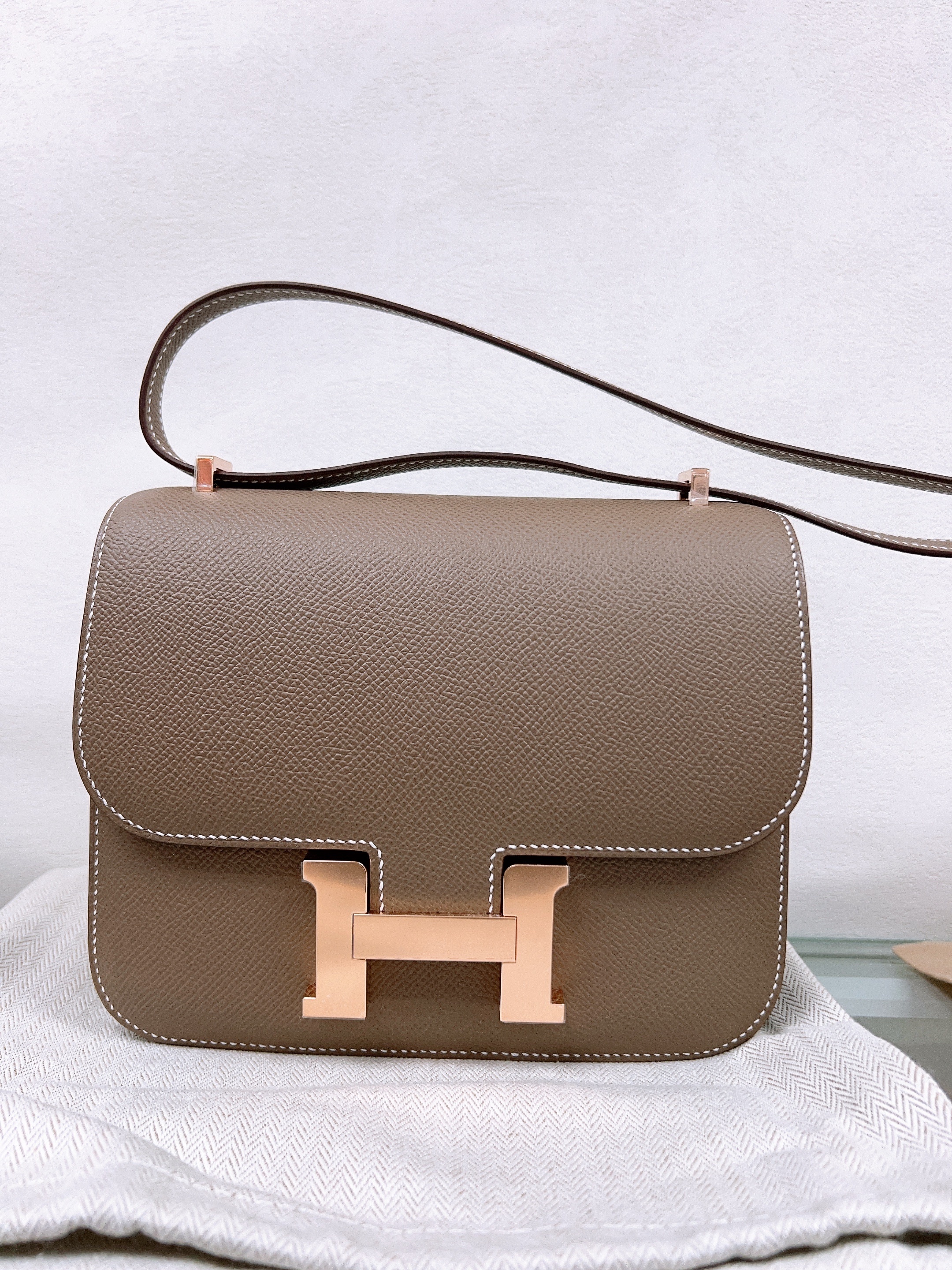 *Brand New* Hermes mini constance 19 (etoupe RGHW/ stamp K)