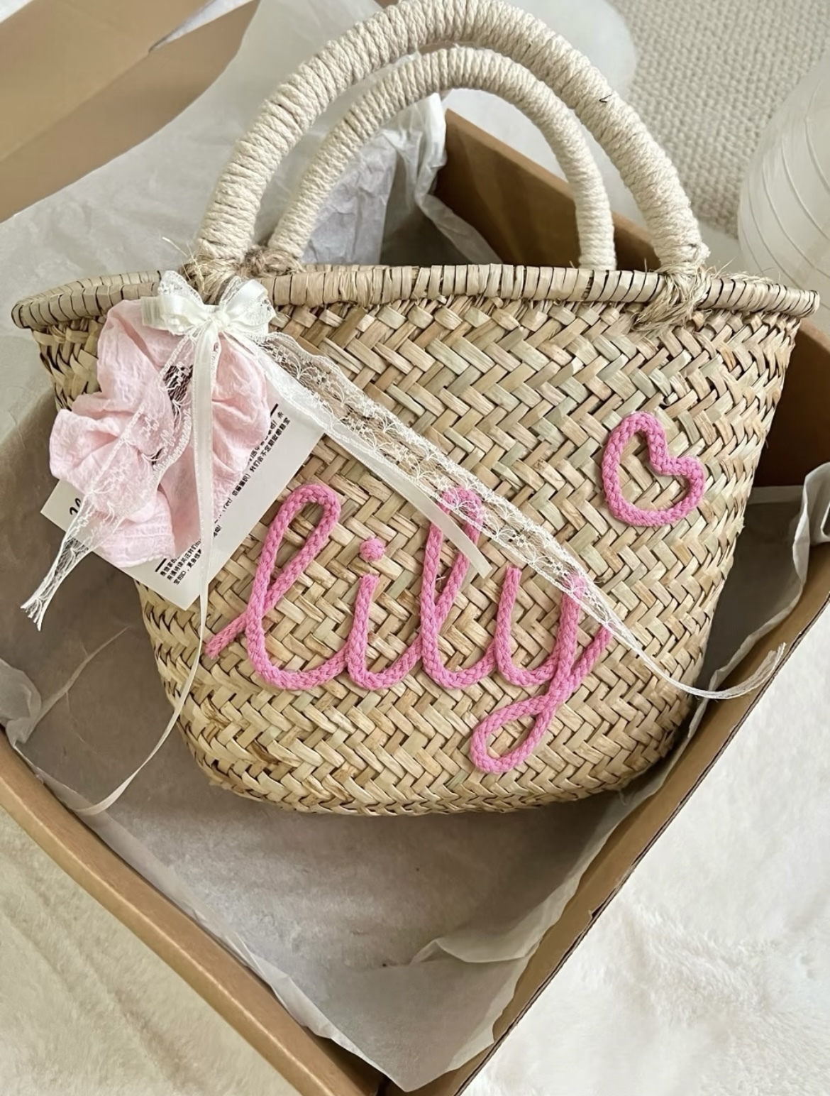 𝐊𝐫.𝐈𝐀𝐌 x 𝐓𝐡𝐚𝐢𝐥𝐚𝐧𝐝 𝐇𝐚𝐧𝐝𝐦𝐚𝐝𝐞 繡字草編織提籃