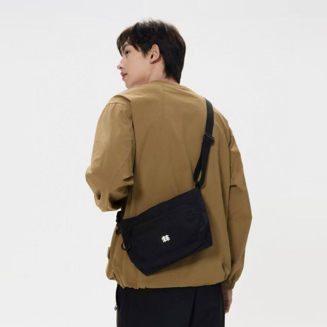 KOLON SPORT斜背包
