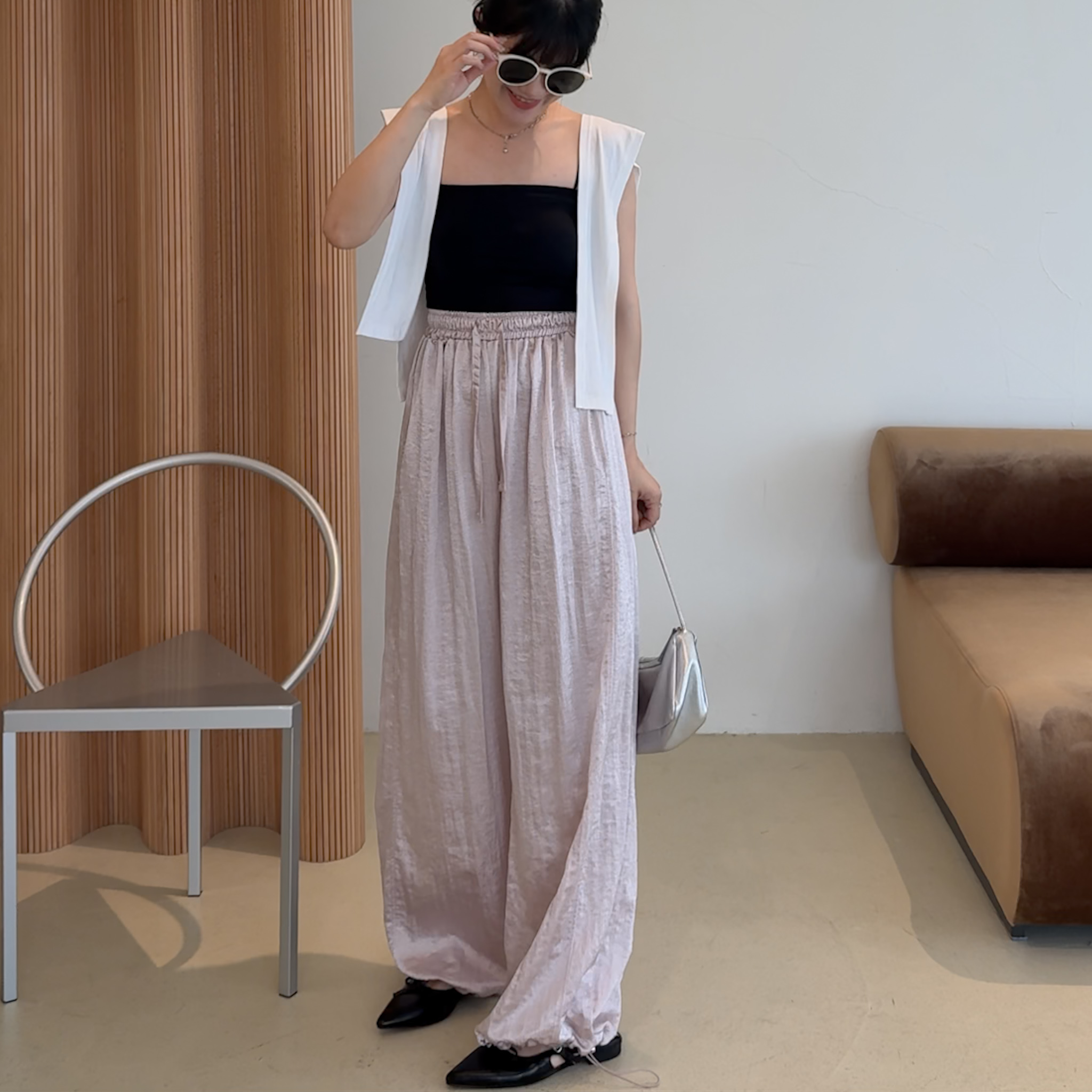 褲管抽繩扣環光澤長褲(粉)