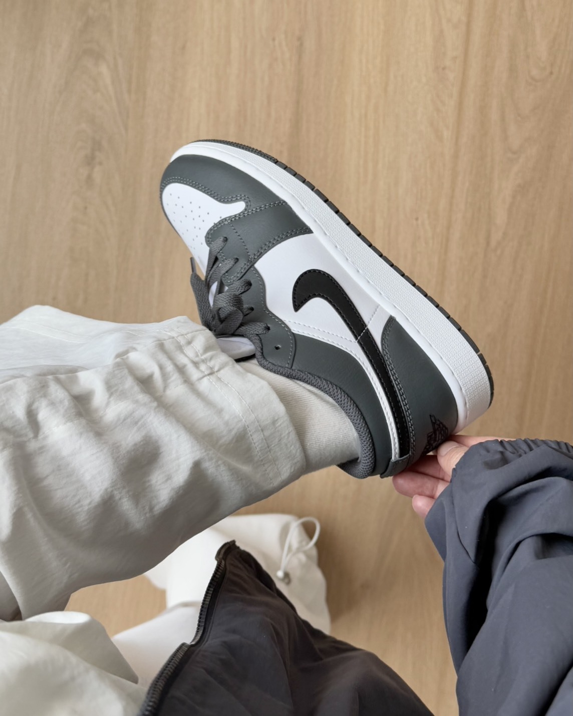 #代購 NIKE AIR JORDAN 1 LOW GS 大童鞋 553560-152 鐵灰