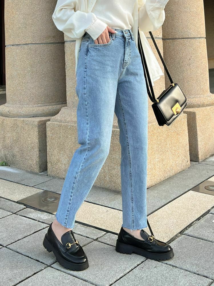 側車線九分挺料牛仔褲