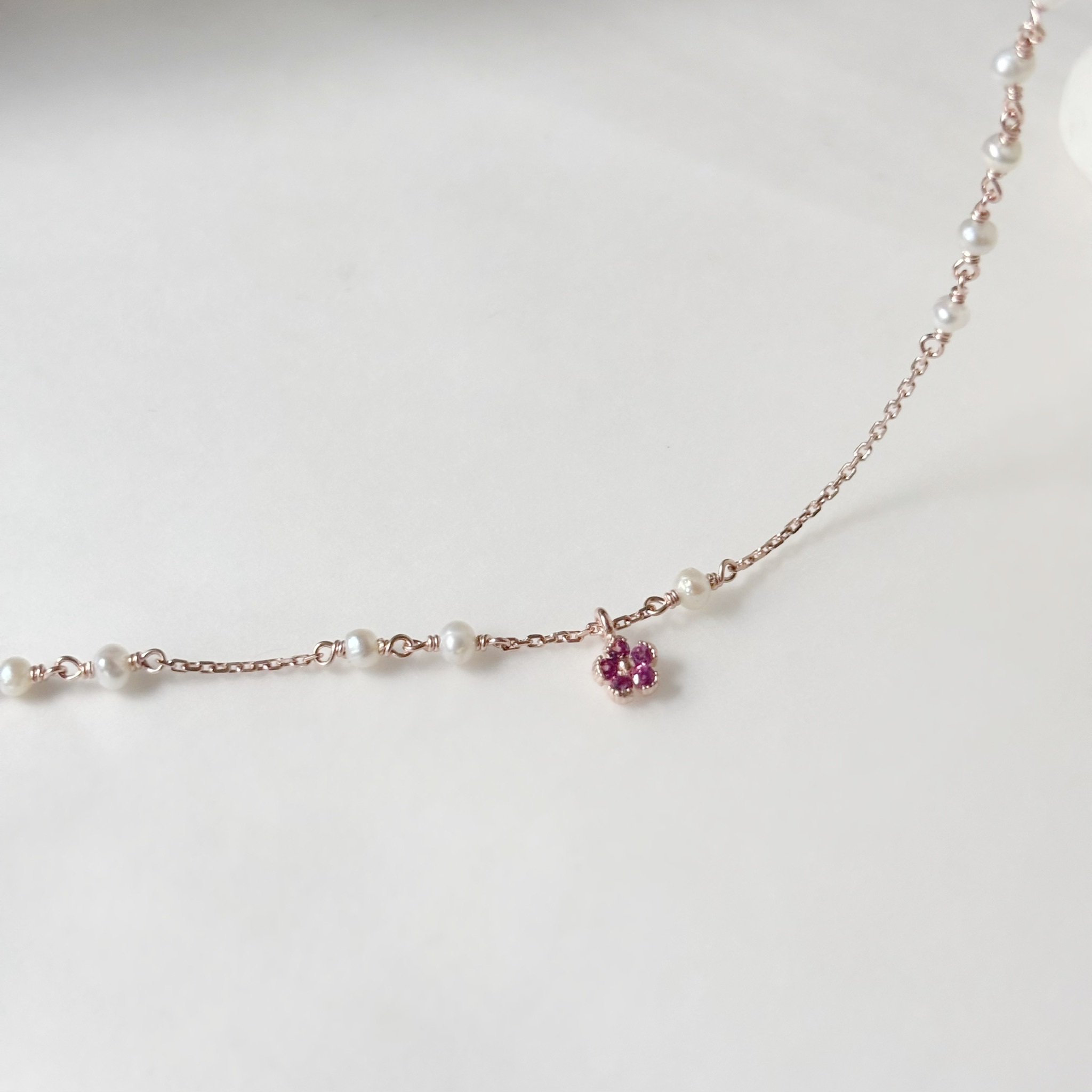 不對稱小花花玫瑰石榴珍珠手鍊