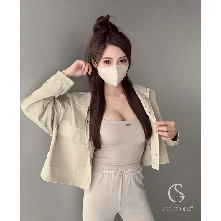 G9634 現貨「爽感立挺品牌外套」