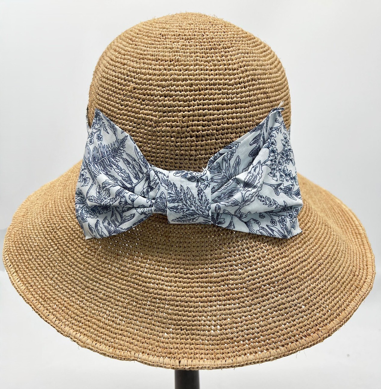 手工蝴蝶拉菲草帽