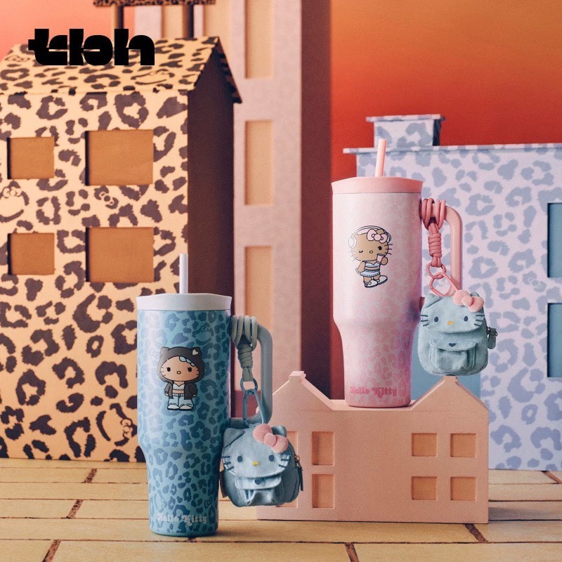 iSNEAKERS｜宋雨琦同款 三麗鷗正版授權 HELLO KITTY 快閃店 吸管杯 冰壩杯 1200ml 送mini小包