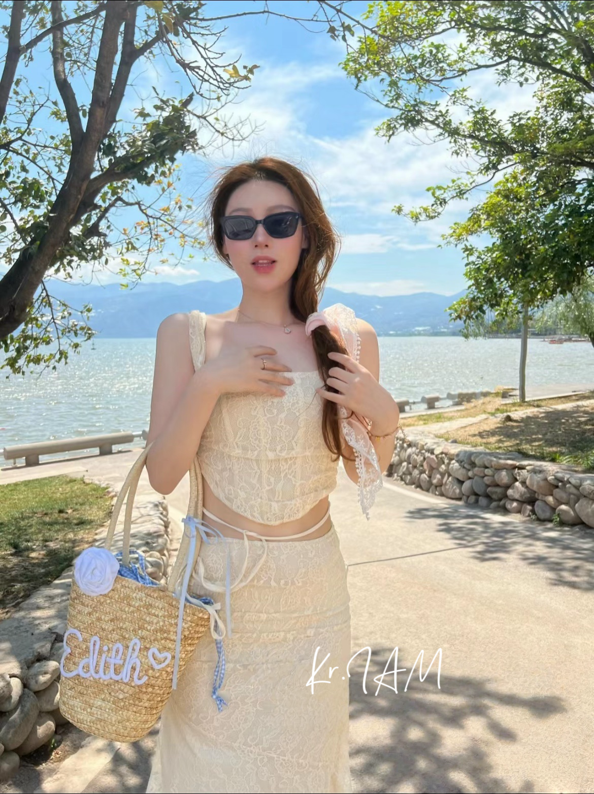 𝐊𝐫.𝐈𝐀𝐌 x 𝐓𝐡𝐚𝐢𝐥𝐚𝐧𝐝 𝐇𝐚𝐧𝐝𝐦𝐚𝐝𝐞 韓系麥草繡字草編織袋