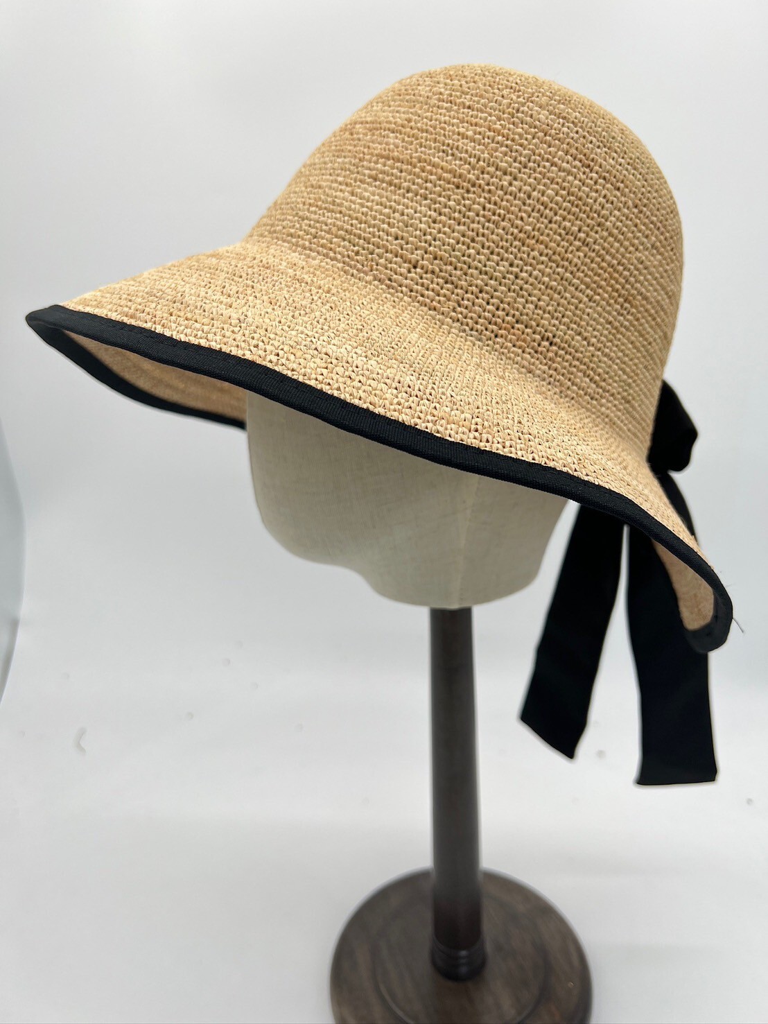 拉菲草蝴蝶結綁帶鏤空涼帽