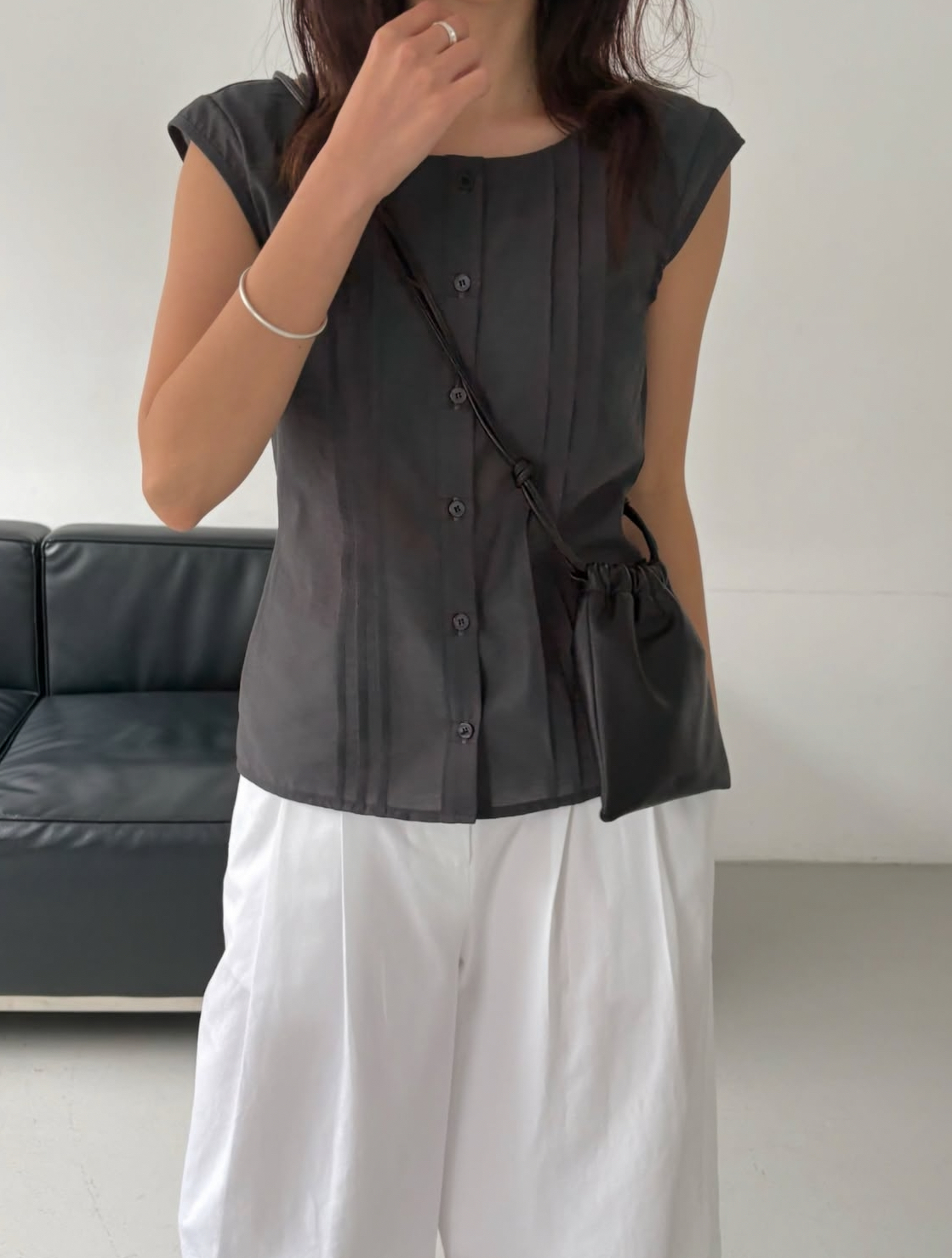 Truda 極簡牛皮束口包 [ 3色 / Free ]