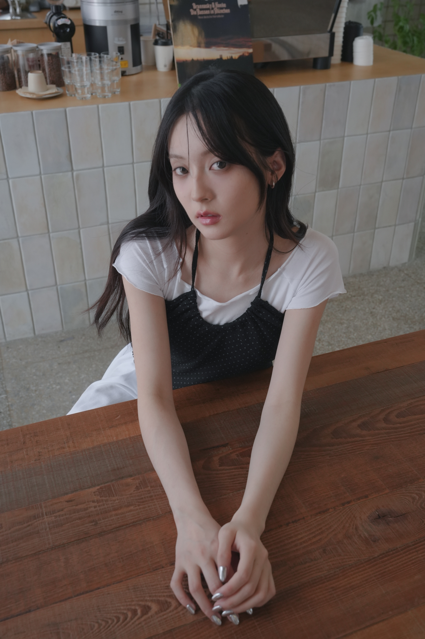 Wavy Hem Tee #上衣