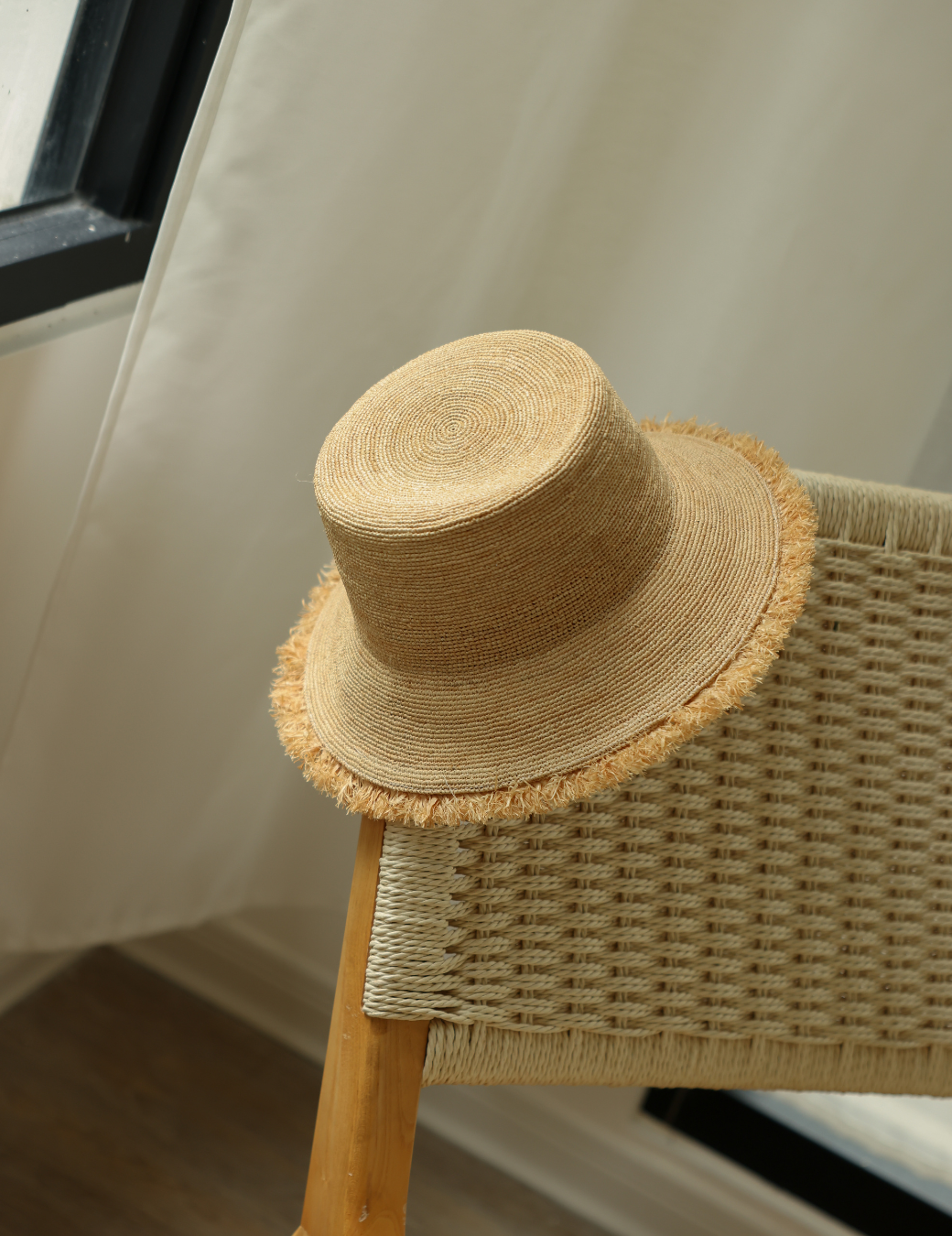 抽鬚圓頂造型草帽