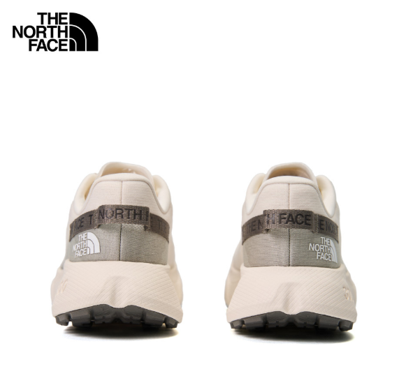 The North Face 北面 M ALTAMESA 300 男款 越野跑鞋 戶外跑步鞋 登山鞋 白色 緩震防滑 耐磨抓地 運動休閒鞋  JUN25