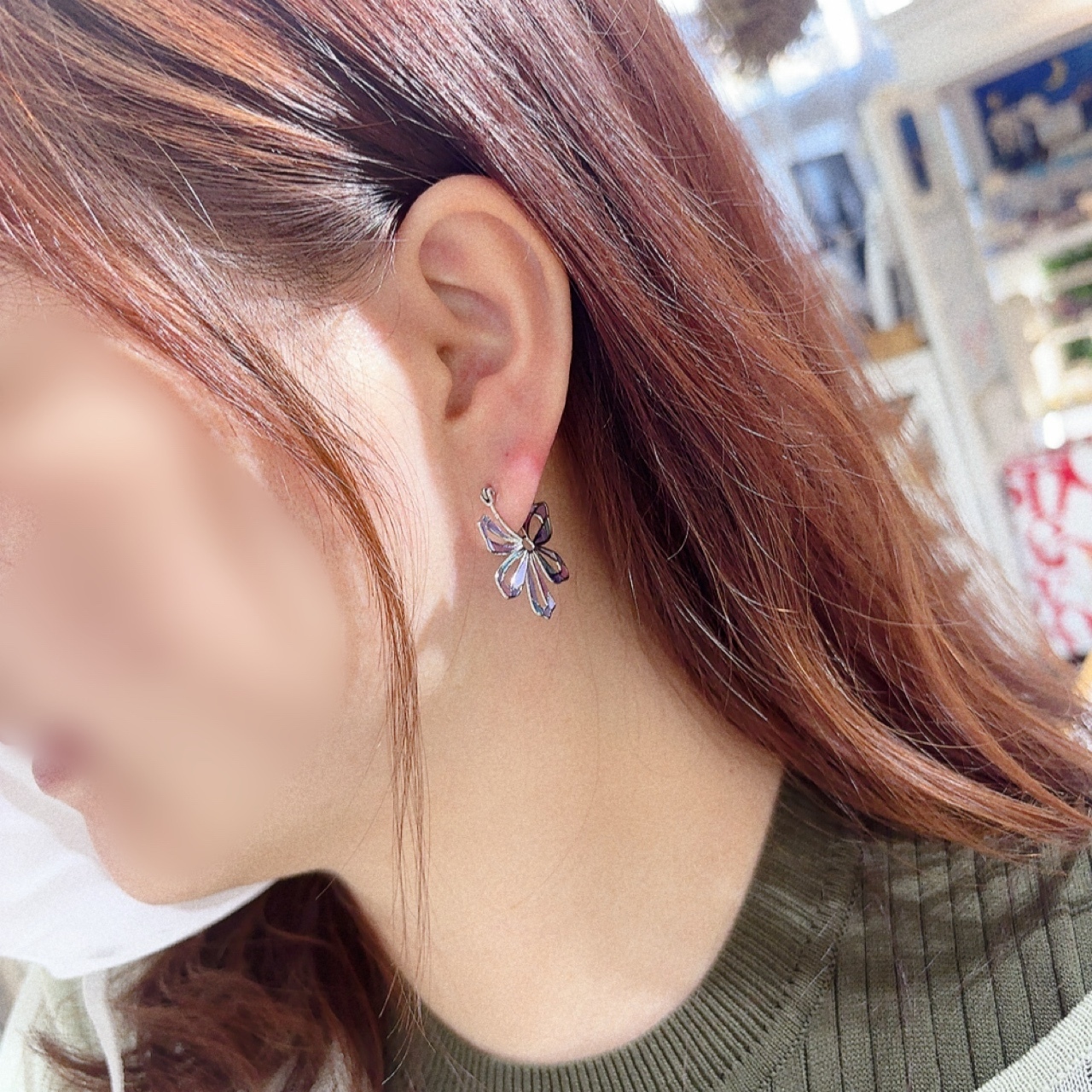 彩色玻璃片花形耳環