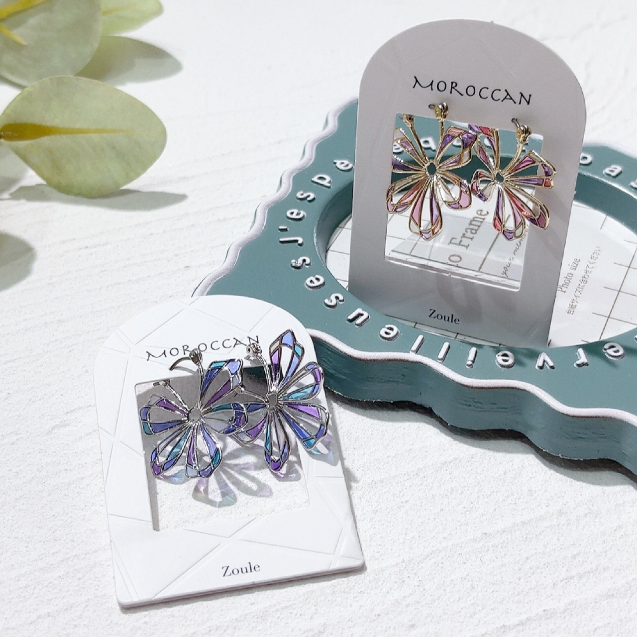 彩色玻璃片花形耳環