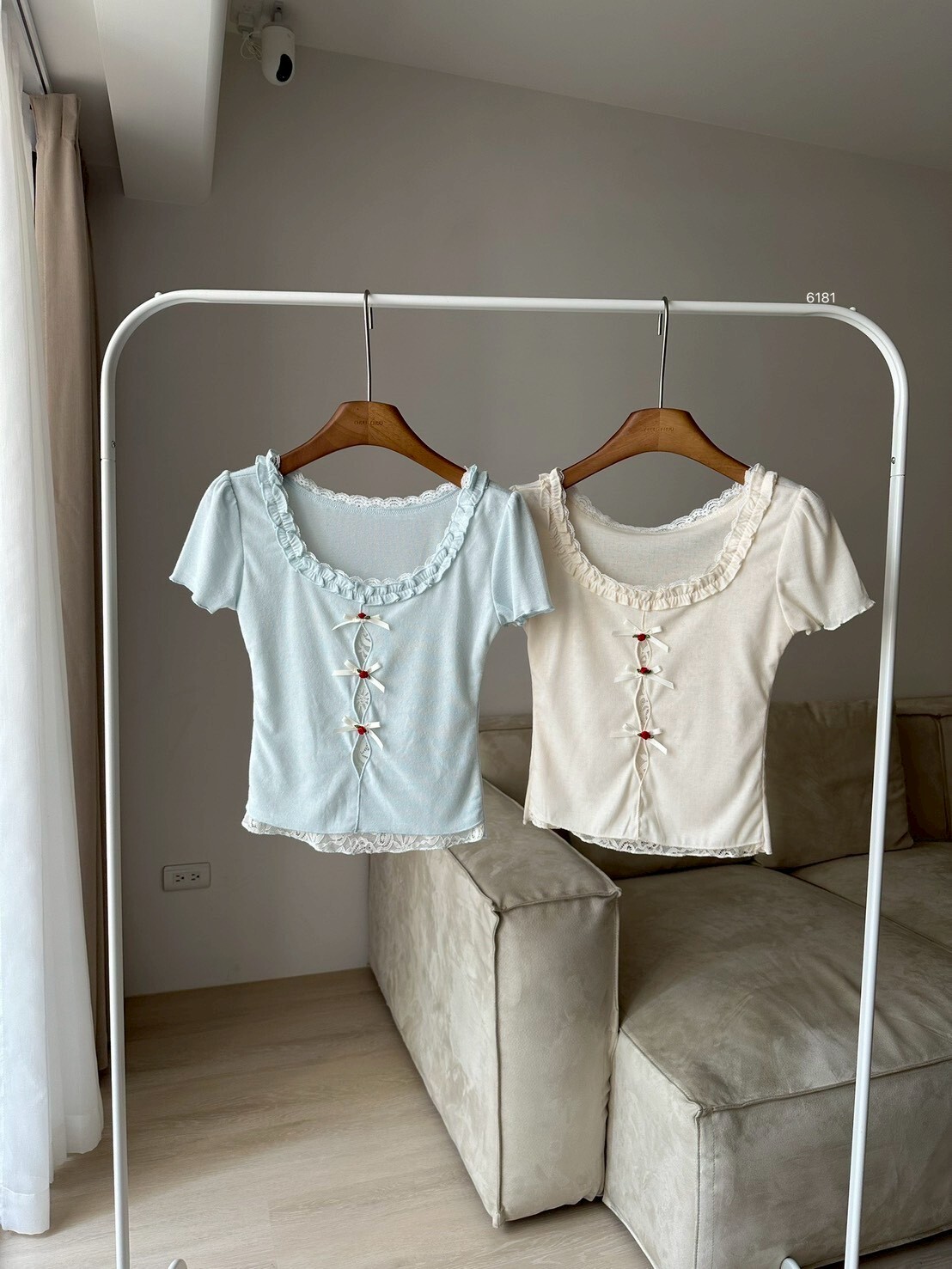 荷葉蝴蝶結鏤空上衣 6181