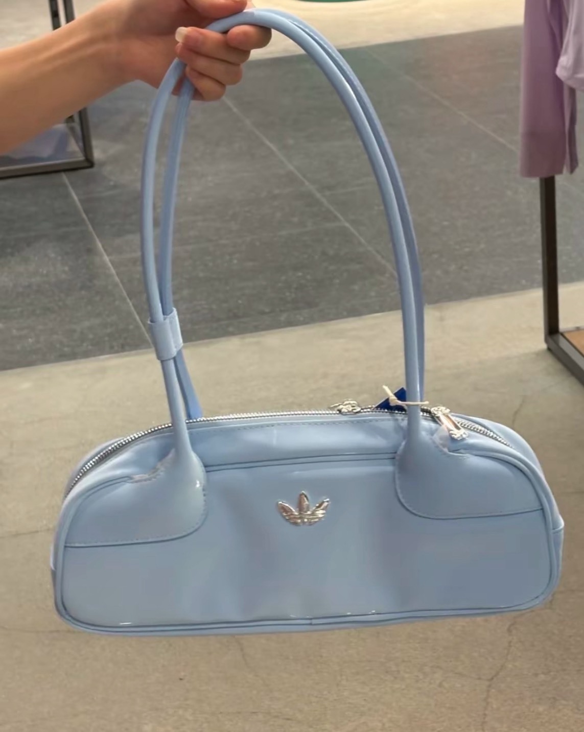 adidas 女款 藍色 法棍包 多口袋 單肩包 絲絨磨砂 復古運動風 聚氨酯材質 經典百搭 originals 小廢包 Jun25