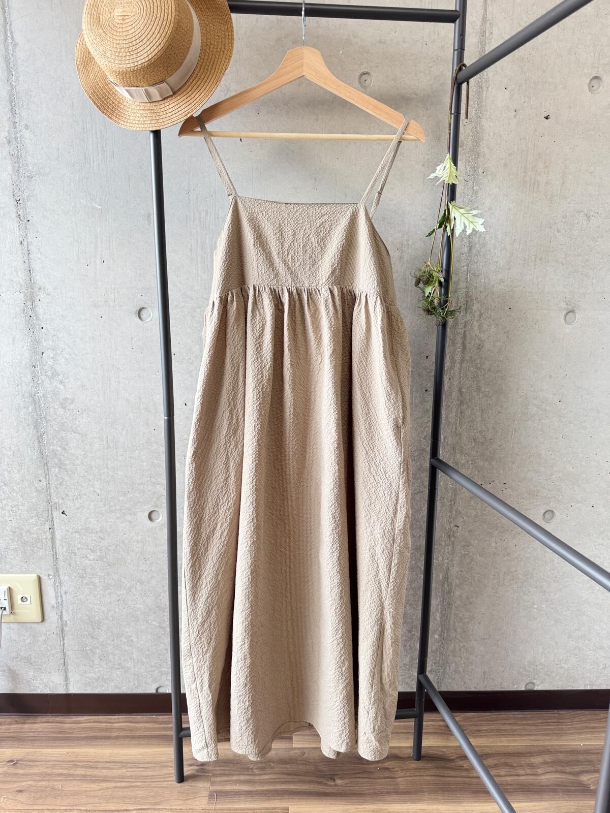 ｛Special Price} 文青風淺啡色小暗格子吊帶裙【日本直送】