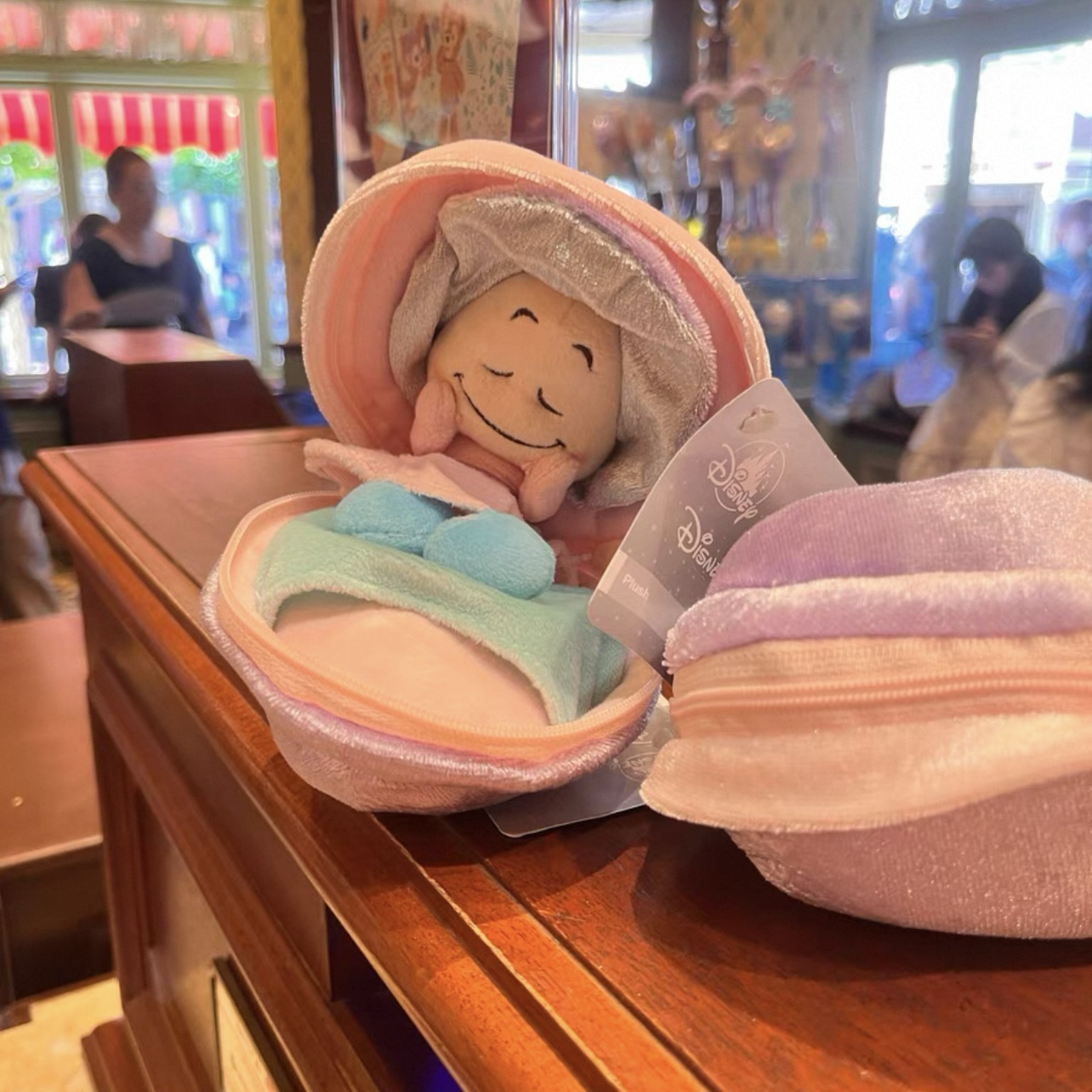 Disney 迪士尼限定 愛麗絲 牡蠣奶奶 牡蠣寶寶 毛絨包 毛絨掛飾 掛件 吊飾