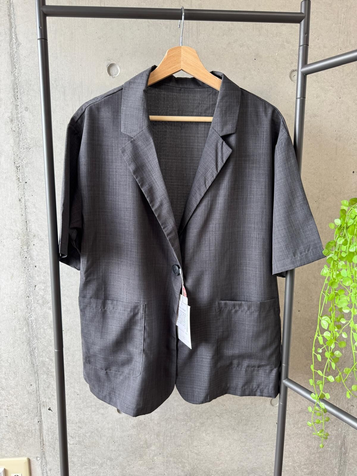 ｛Special Price} 輕薄布料暗紋炭灰色短袖西裝袖【日本直送】