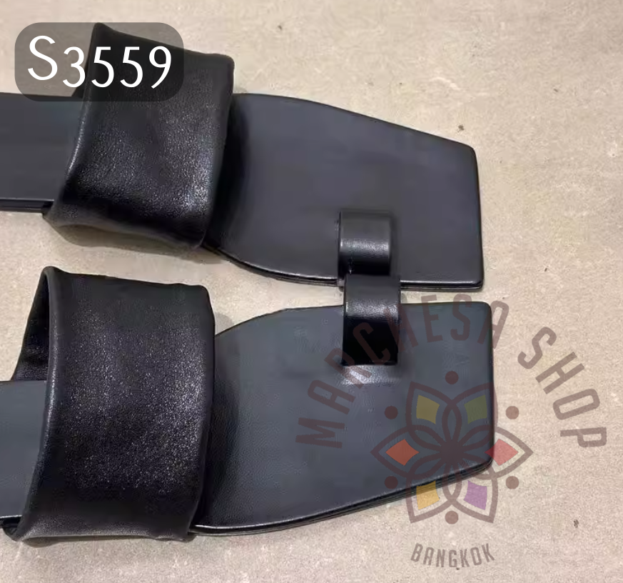 S3559 - 頭層軟羊皮粗帶套趾平底涼拖