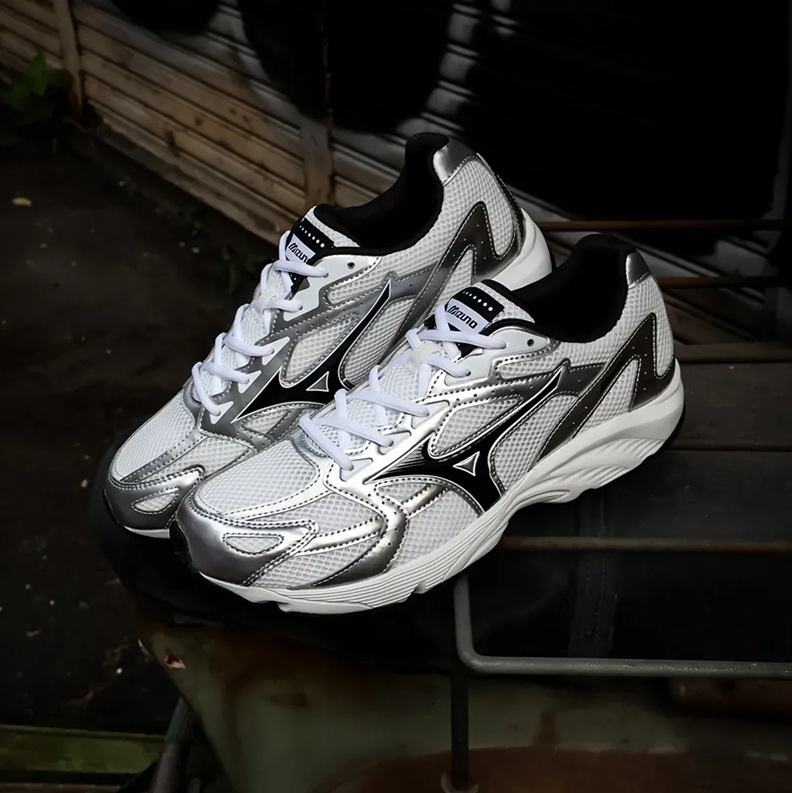 MIZUNO SPARK CN III | Silver White Black
