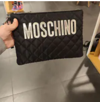 [S] MOSCHINO BLACK QUILTED ZIP POUCH, 667112565614 (SM900)