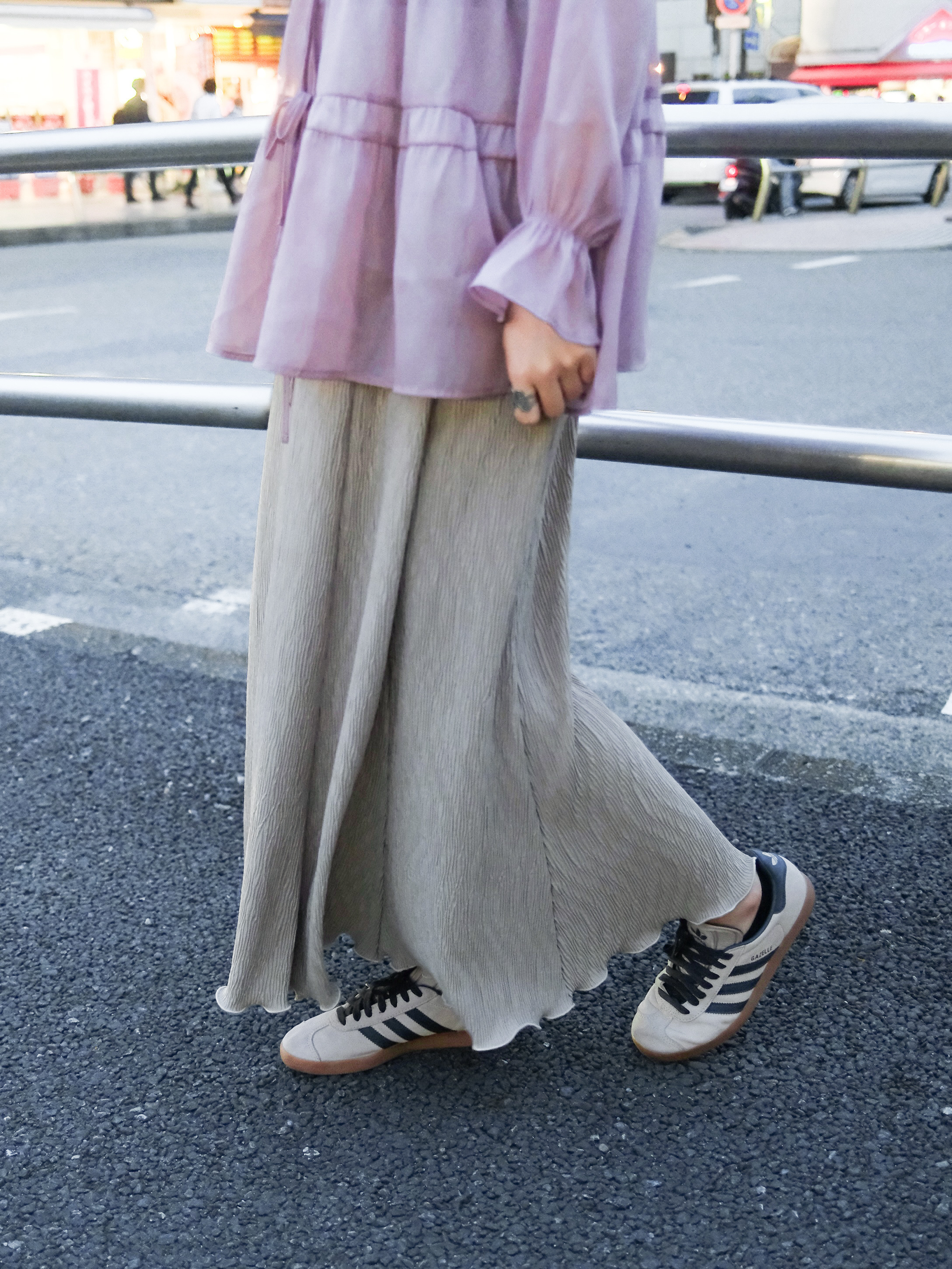 暢銷款式 ～ 輕飄飄木耳邊半身裙 - SK51417