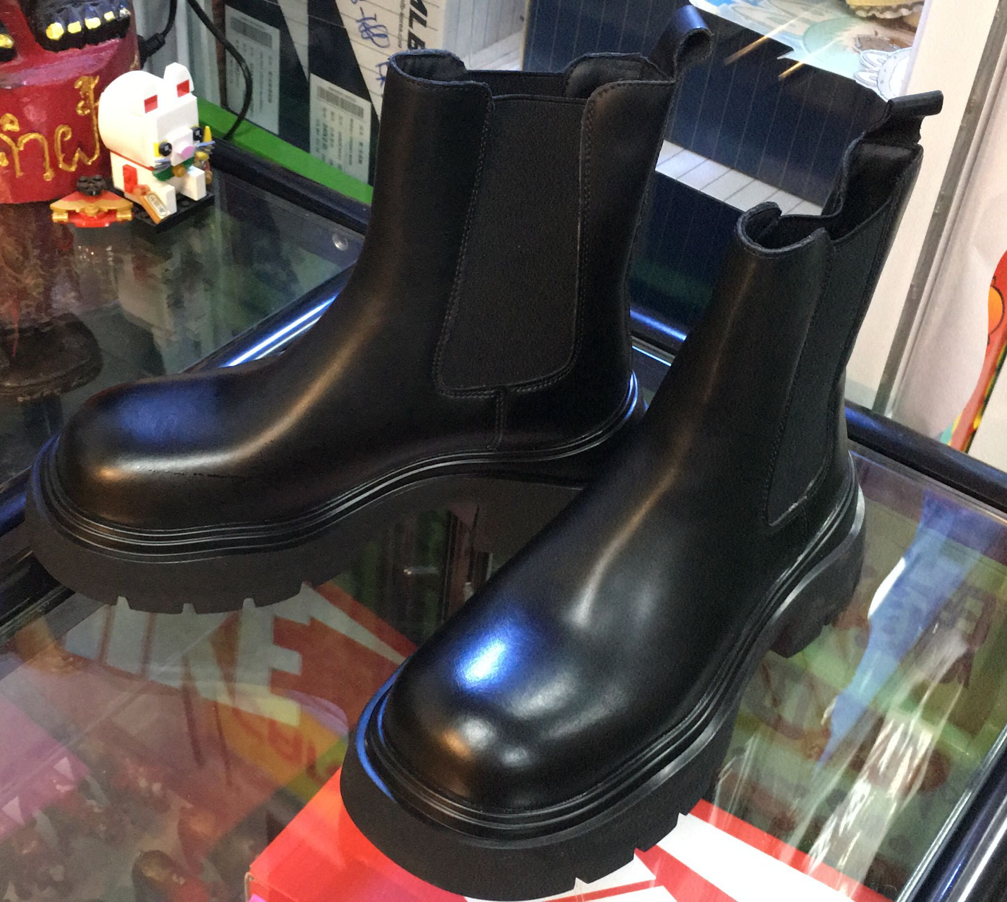 韓國真皮中筒靴,冇鞋盒（此為清貨價貨品不設退換） (AT6 664)