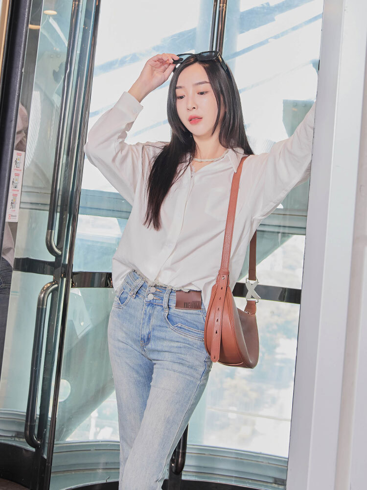 蕾絲拼接v領棉質襯衫