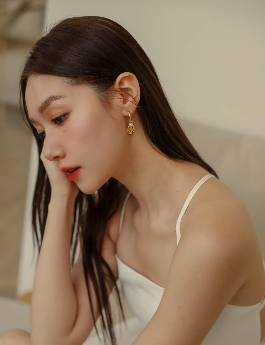 不規則圓片Ｃ圈耳環（金色）