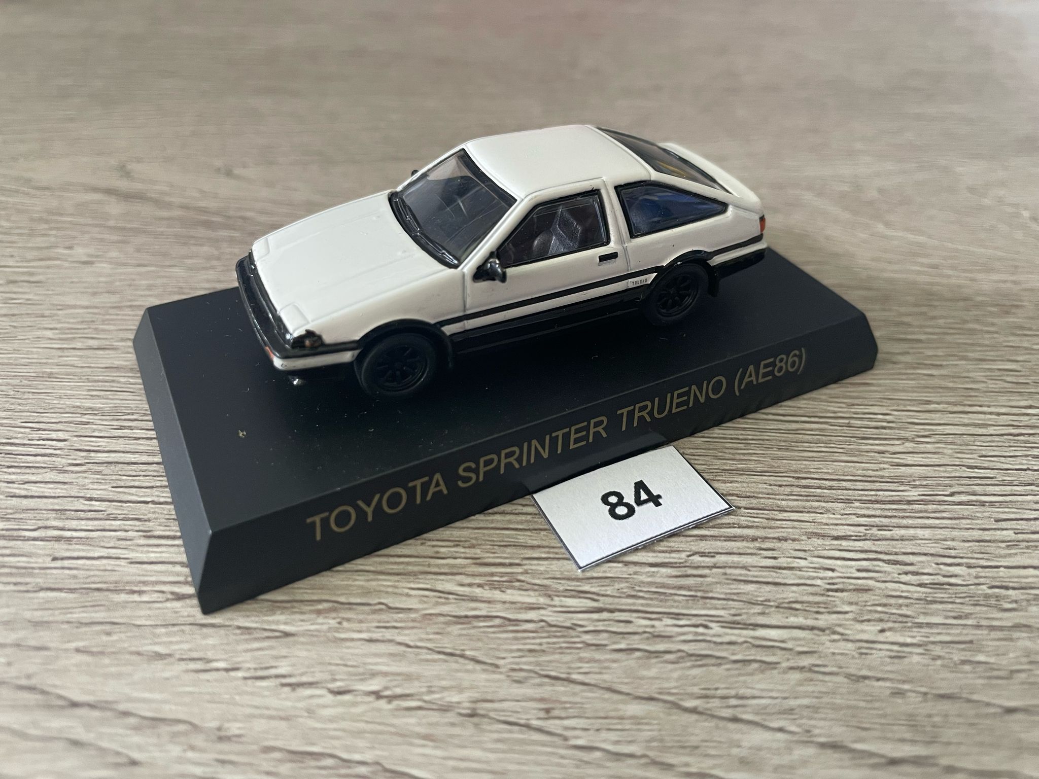 [CHOP-CHOP DEAL 84] TOYOTA SPRINTER TRUENO AE86 WHITE BLACK