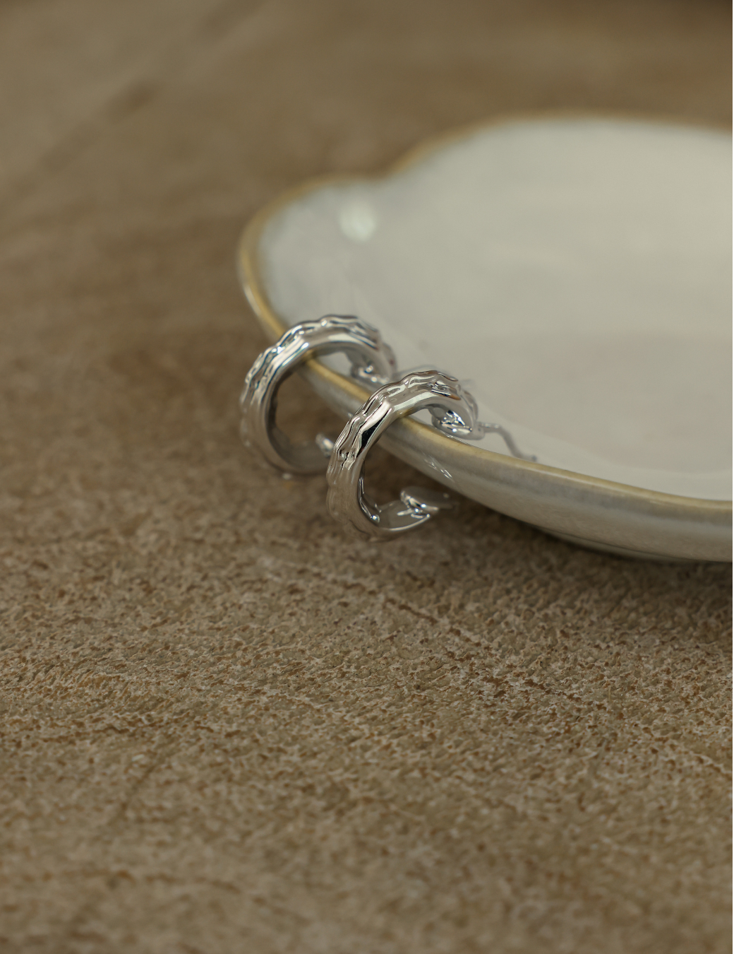 不規則造型圓圈耳環（銀色）