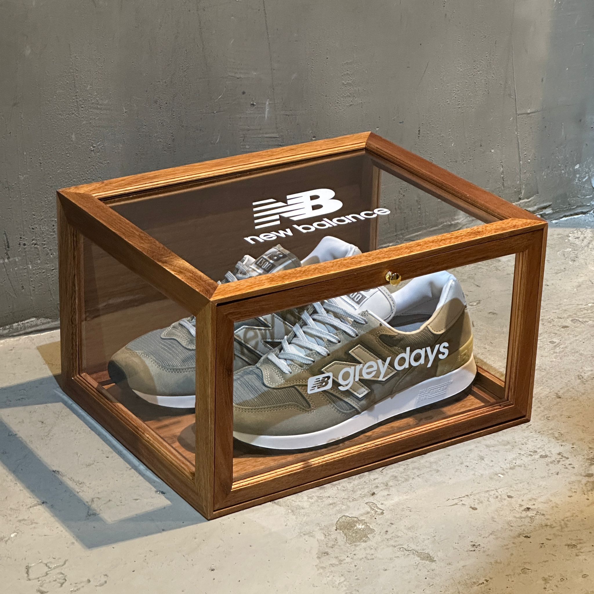 [Instock] New Balance U1300JP Collector's Edition with Handcrafted Wood Box
