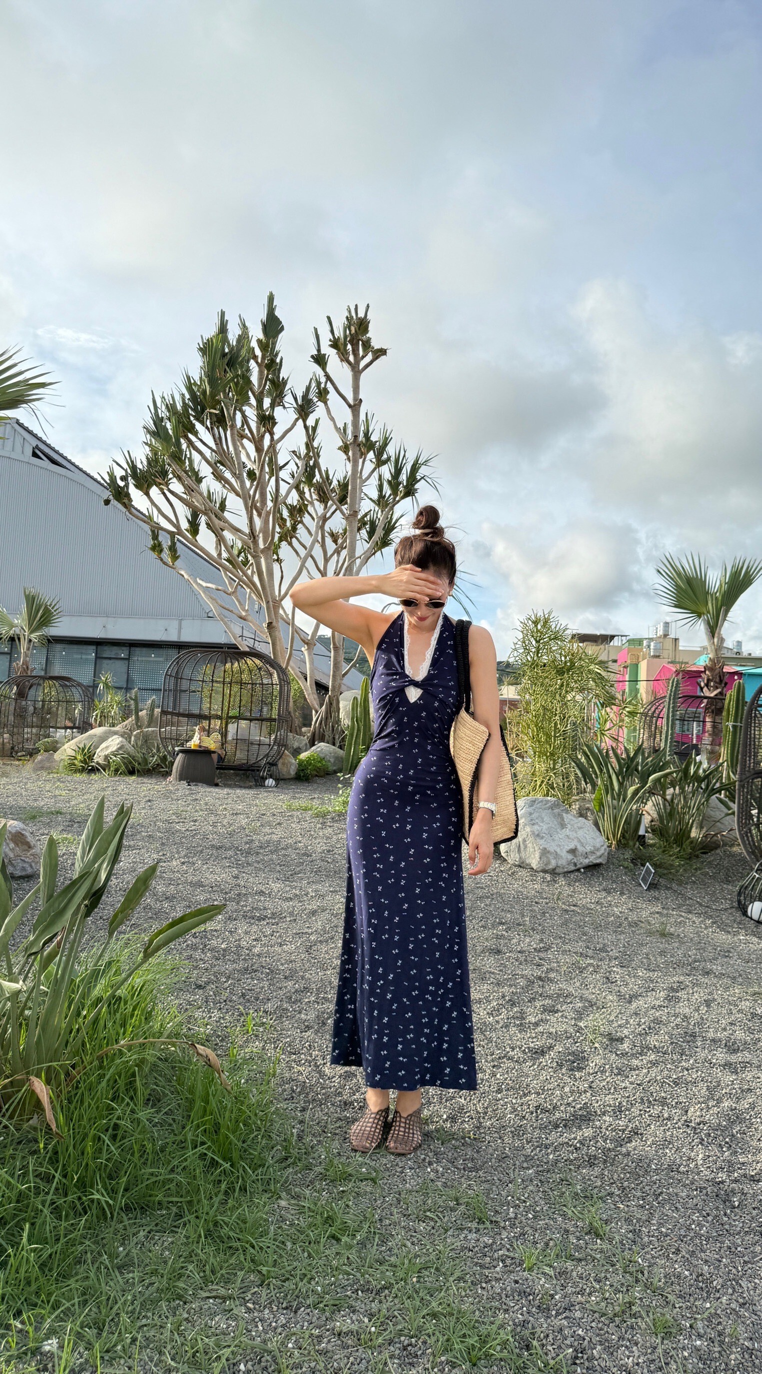 繞頸小碎花彈性棉休閒洋裝