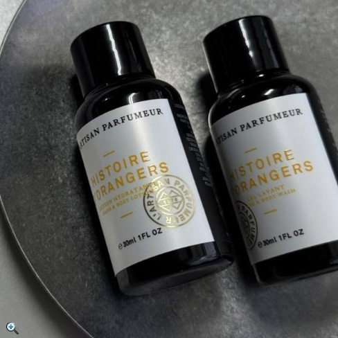 【L'Artisan Parfumeur】 阿蒂仙 橙樹林故事沐浴組 沐浴+身體乳30ml