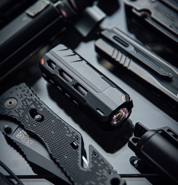 FLEXTAIL ZERO FLASHLIGHT 1200 - 超輕便極光隨身戶外手電筒