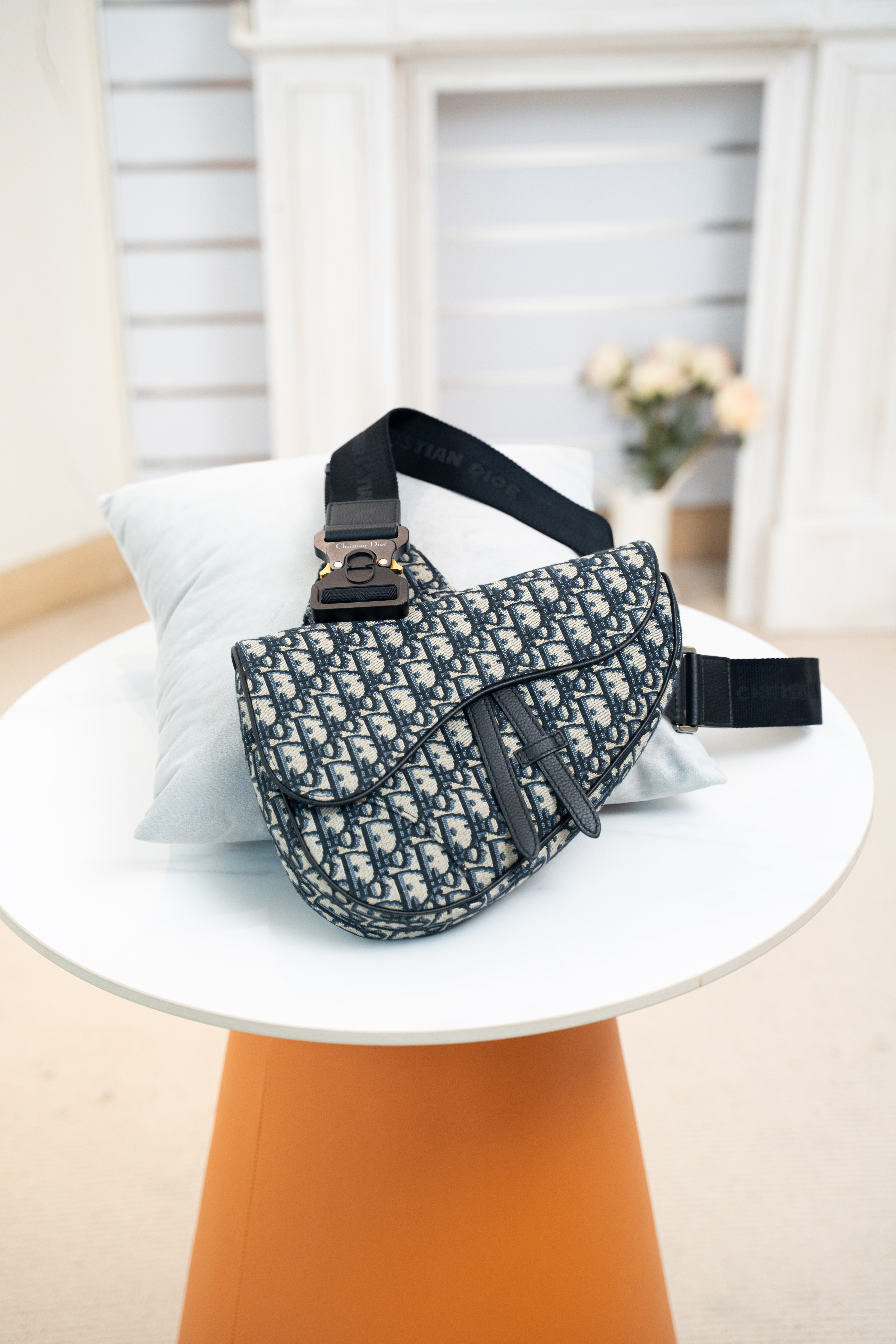 DIOR Saddle Oblique 印花 刺繡老花 馬鞍包 黑色米色