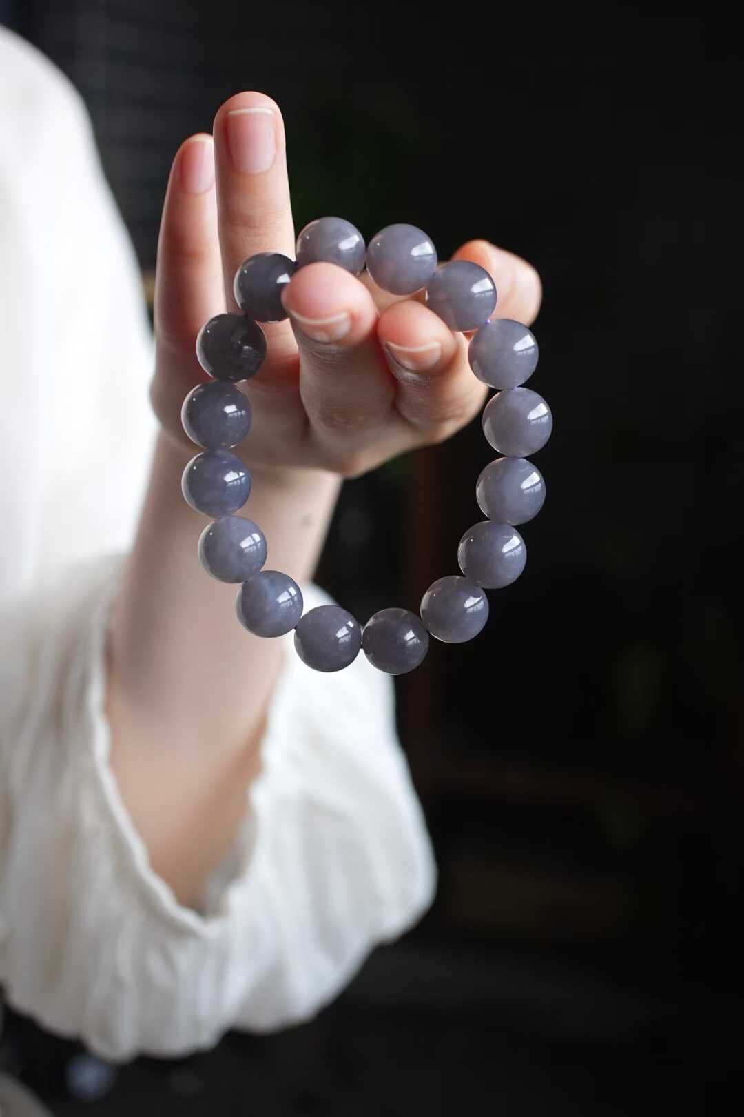 529438 和田玉高質濃郁煙紫圓珠手串(12mm直徑)