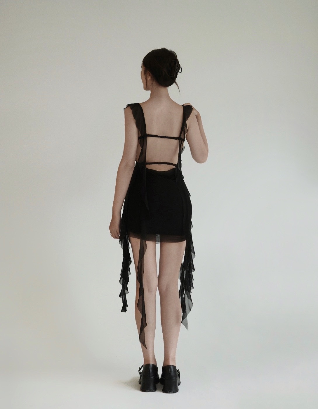 不規則飄帶露背洋裝