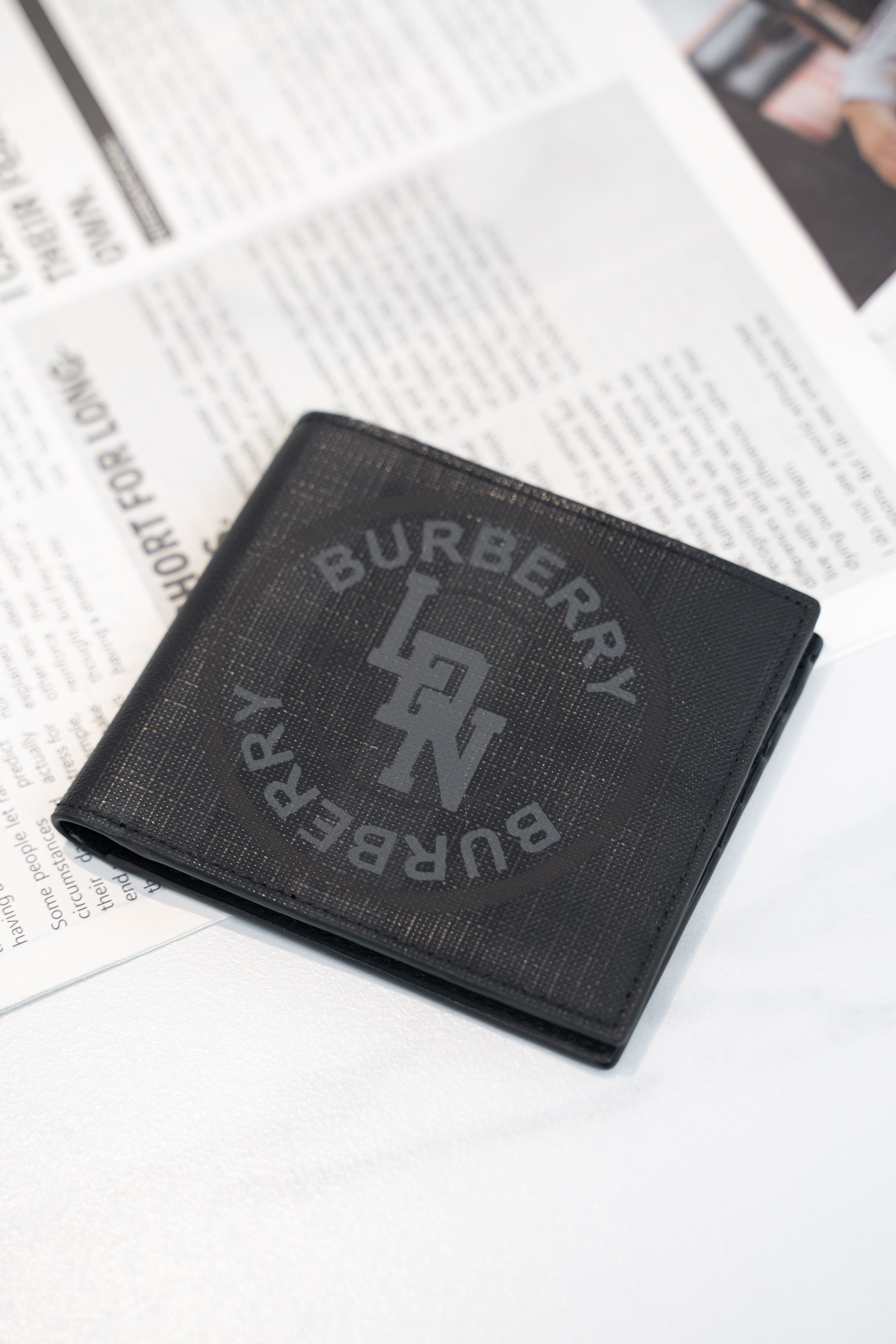 Burberry 短款摺疊 PVC 銀包 深炭灰色