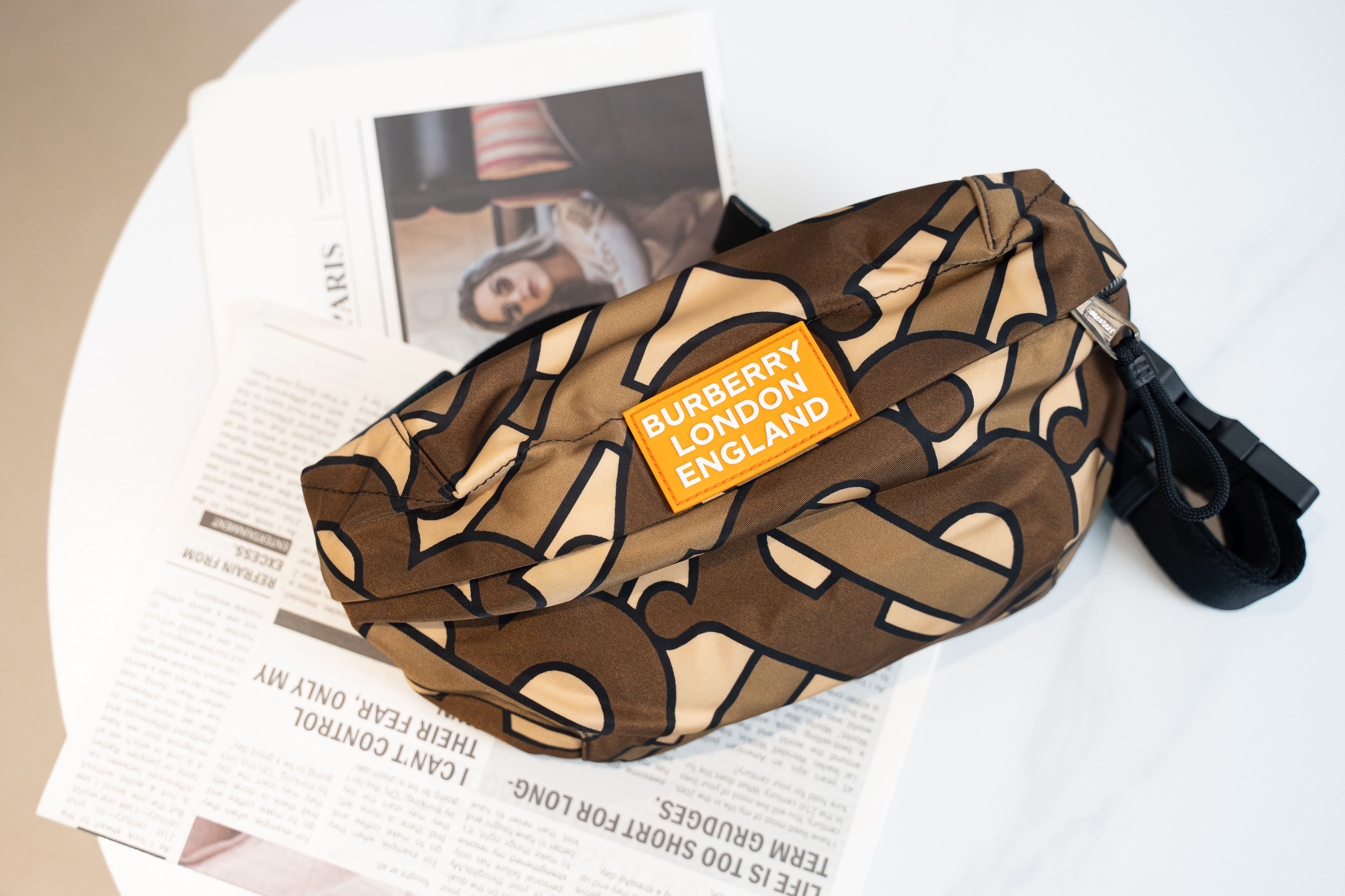 Burberry Sonny 皮革 腰包 馬鞍棕