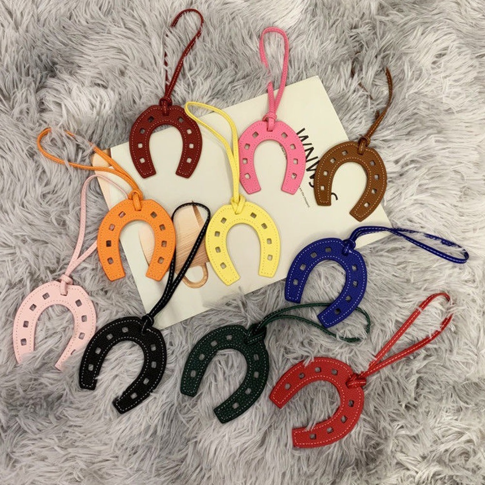 吊飾 馬蹄掛件 掛飾 包包配件 包包吊飾 手工縫製 汽車掛飾 凱莉包 菜籃子包 掛件 配飾 汽車掛飾 送禮 百搭 091