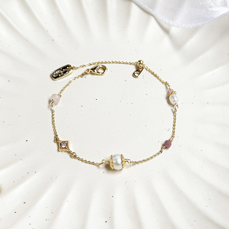 生日花 • 拾貳月參 • 山楂花 – 珍珠 – 手鍊